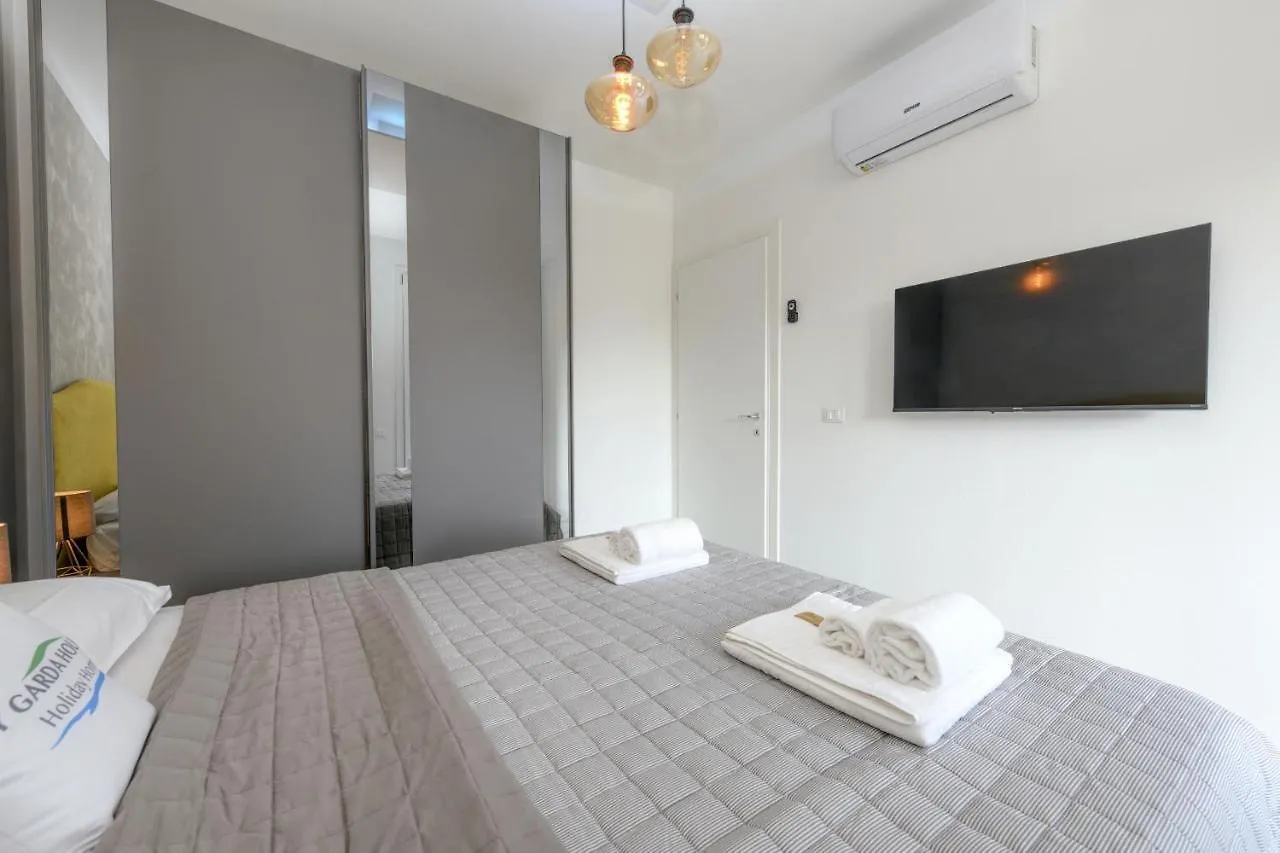 Mgh Porto Deluxe Apartment Sirmione