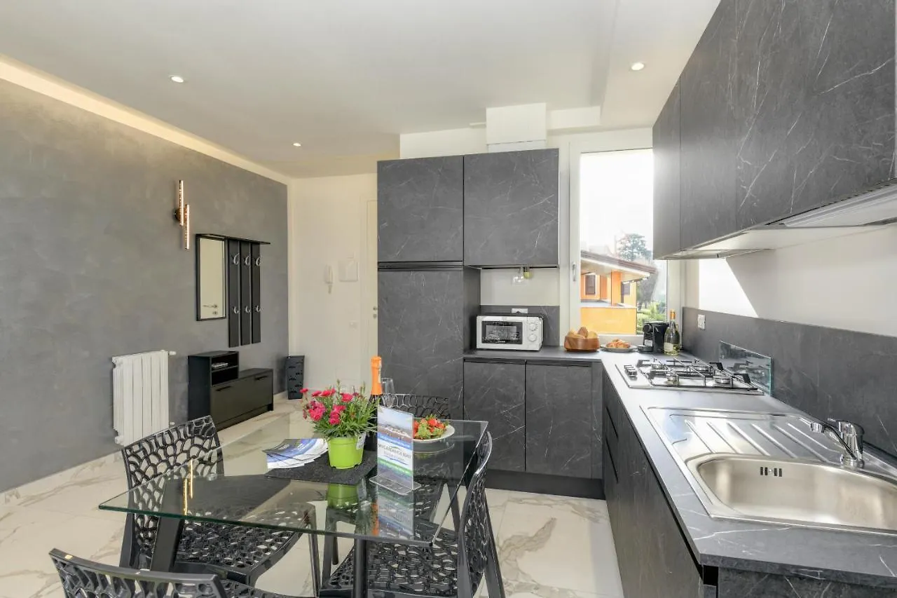 Mgh Porto Deluxe Apartment Sirmione