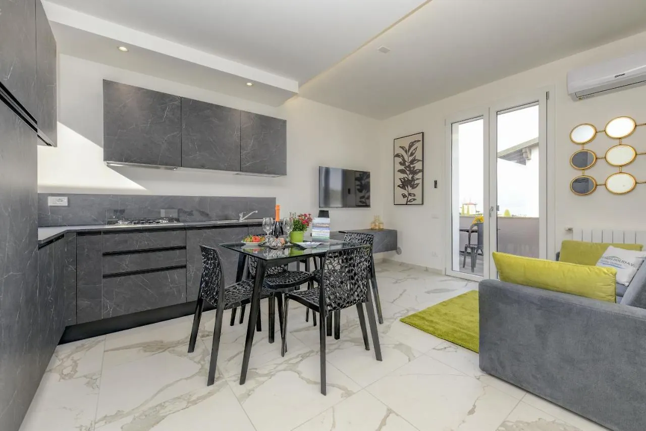 Mgh Porto Deluxe Apartment location